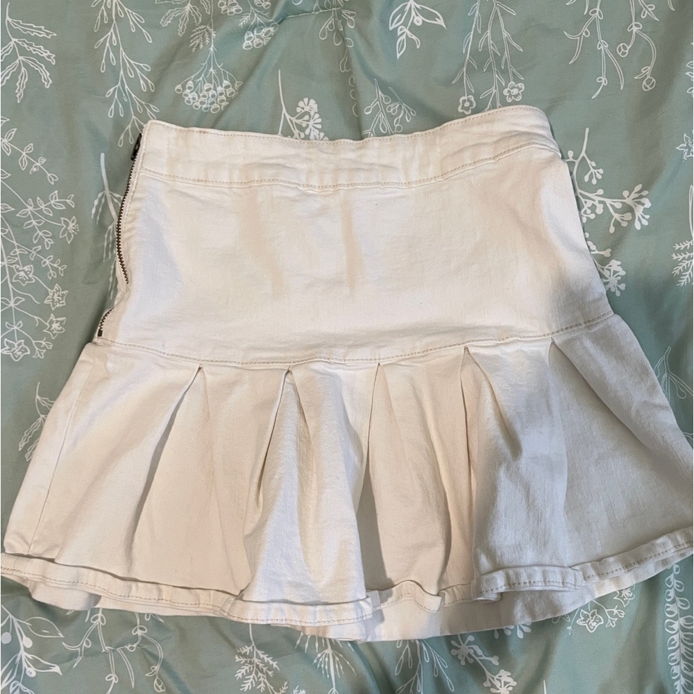 Cotton On White Pleated Denim Mini Skirt Size 2 US Women